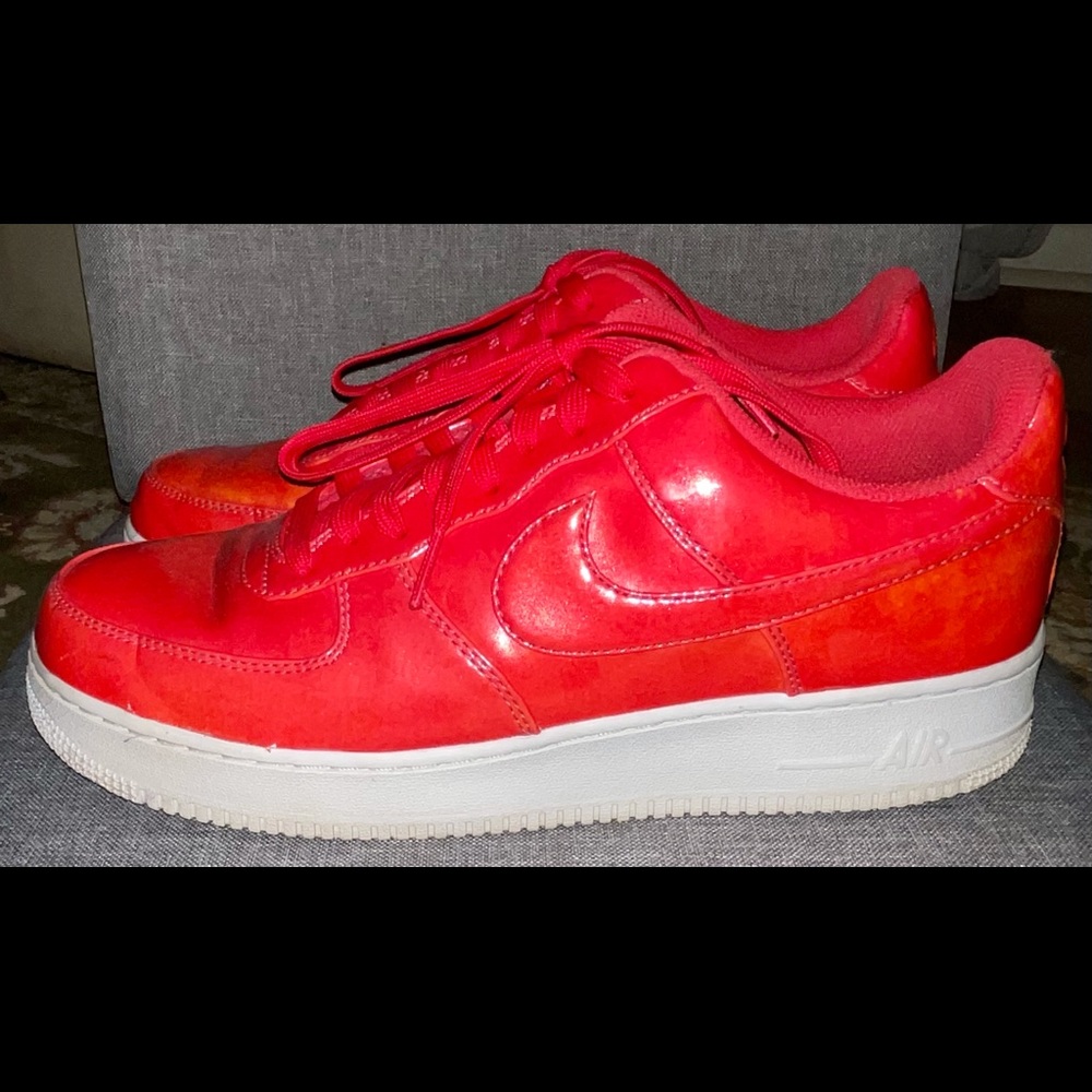New no box men’s or women’s Air Force 1 neon pink size 10